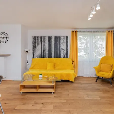 Spacious Family Near The Forest By Renters Daire