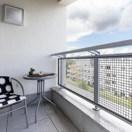 Daire Spacious Family Near The Forest By Renters